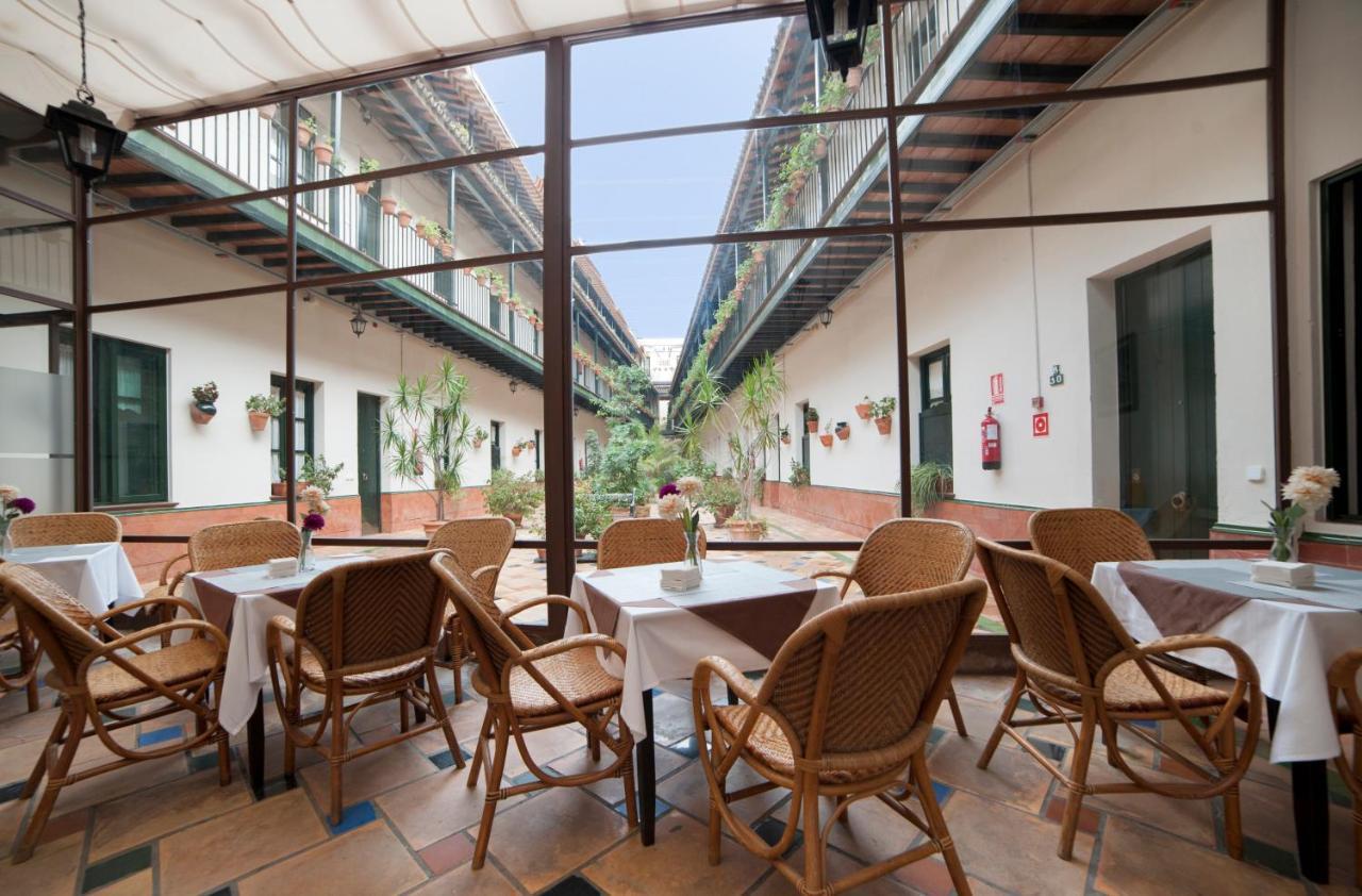 Corral De Los Chicharos Seville Exterior photo